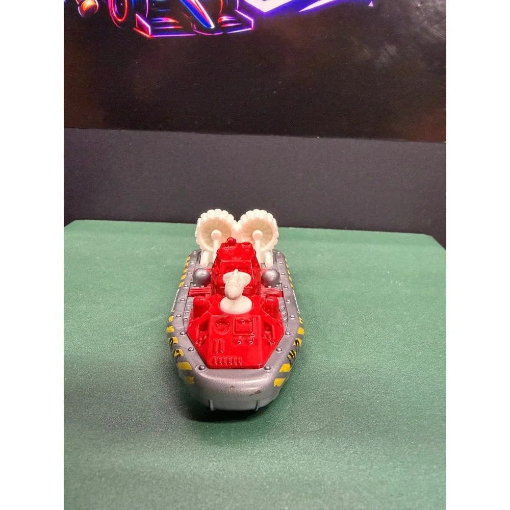 Matchbox Hovercraft MB519 Red Silver Rescue Lifeguard Diecast Toy Boat 2000